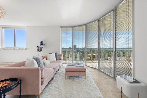 Copropriété à vendre à Miami, Floride: 2 chambres, 135.92 m2 № 1399118 - photo 1