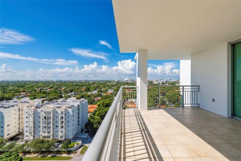 Condo in Miami, Florida, 2 bedrooms  № 1399118 - photo 23