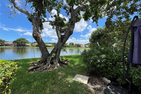 Villa ou maison à vendre à Pembroke Pines, Floride: 3 chambres, 123.75 m2 № 1399117 - photo 16