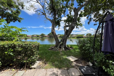 Villa ou maison à vendre à Pembroke Pines, Floride: 3 chambres, 123.75 m2 № 1399117 - photo 15