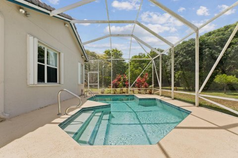 House in Wellington, Florida 4 bedrooms, 155.52 sq.m. № 1142196 - photo 14