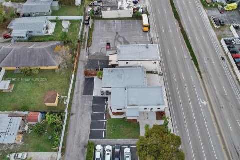 Immobilier commercial à vendre à West Park, Floride № 1142173 - photo 8