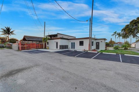 Immobilier commercial à vendre à West Park, Floride № 1142173 - photo 6