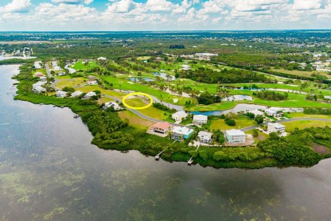 Terreno en venta en Englewood, Florida № 1308120 - foto 1