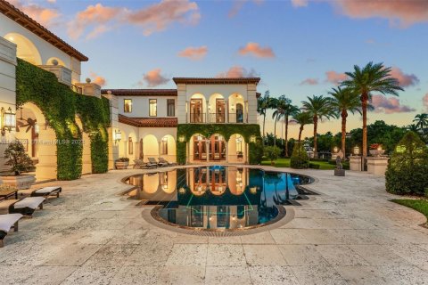 Villa ou maison à vendre à Coral Gables, Floride: 10 chambres, 1103.96 m2 № 839156 - photo 29