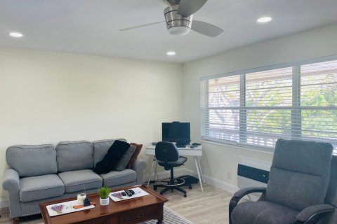 Condo in West Palm Beach, Florida, 1 bedroom  № 1129209 - photo 23