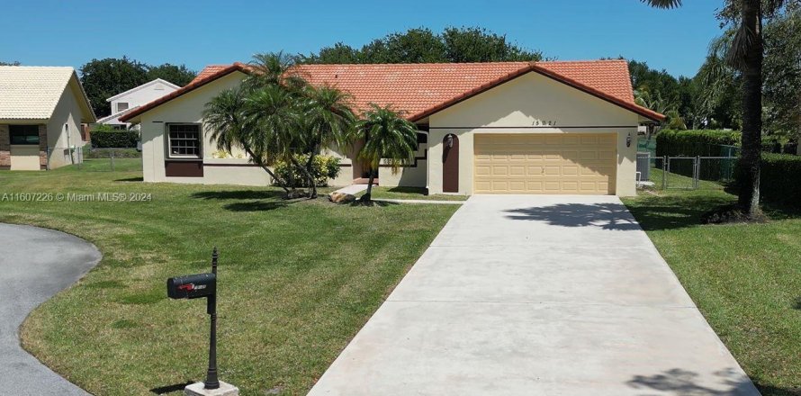 Villa ou maison à Davie, Floride 4 chambres, 205.31 m2 № 1229067