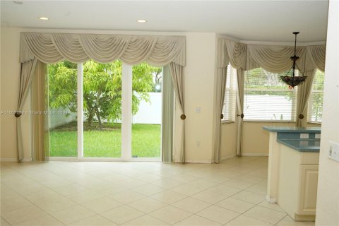 Villa ou maison à vendre à Pembroke Pines, Floride: 3 chambres, 231.14 m2 № 1229072 - photo 9