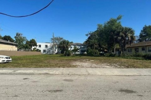 Terreno en venta en Fort Lauderdale, Florida № 1229790 - foto 1