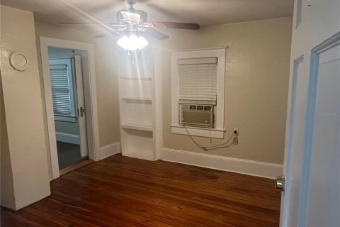 Apartamento en alquiler en Gainesville, Florida, 1 dormitorio, 129.04 m2 № 1363929 - foto 5