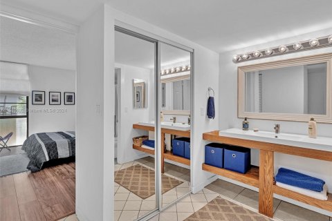 Condo in Aventura, Florida, 1 bedroom  № 1413885 - photo 26