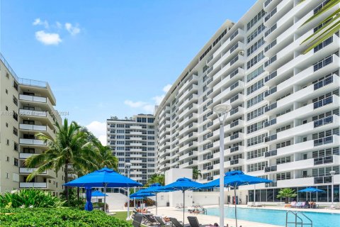 Studio in the Condo in Miami Beach, Florida  № 1413887 - photo 21