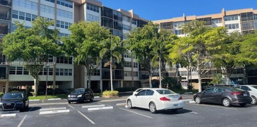 Condominio en Pembroke Pines, Florida, 1 dormitorio  № 1170581