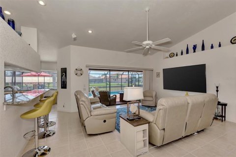 Casa en venta en Port Charlotte, Florida, 3 dormitorios, 188.59 m2 № 351209 - foto 12