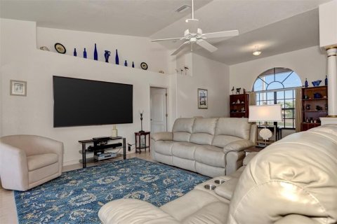 Casa en venta en Port Charlotte, Florida, 3 dormitorios, 188.59 m2 № 351209 - foto 15