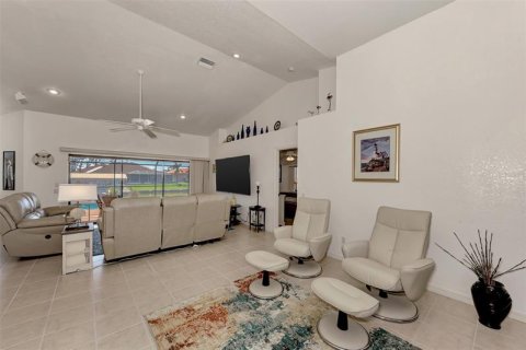 Villa ou maison à vendre à Port Charlotte, Floride: 3 chambres, 188.59 m2 № 351209 - photo 19