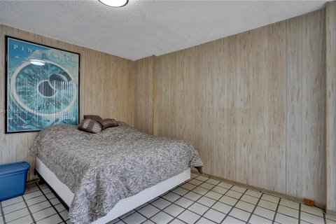 Condominio en venta en Hallandale Beach, Florida, 2 dormitorios, 104.98 m2 № 962975 - foto 9