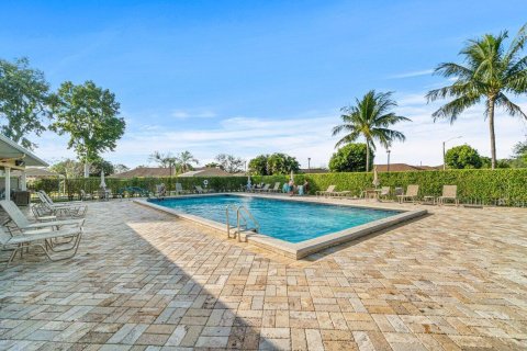 Villa ou maison à vendre à Boynton Beach, Floride: 2 chambres, 130.06 m2 № 738175 - photo 2