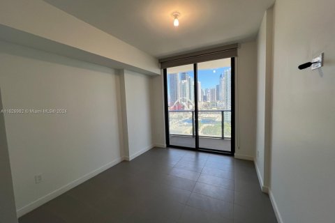 Condominio en venta en Miami, Florida, 2 dormitorios, 81.57 m2 № 1281267 - foto 11