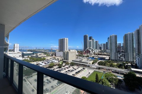 Condominio en venta en Miami, Florida, 2 dormitorios, 81.57 m2 № 1281267 - foto 19