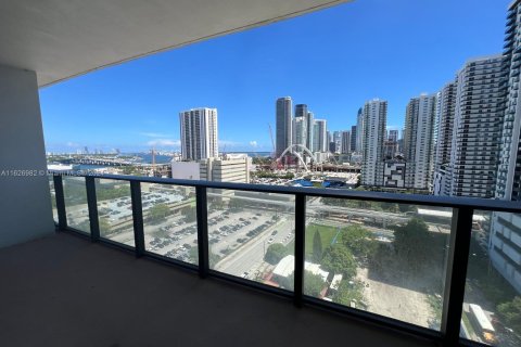 Copropriété à vendre à Miami, Floride: 2 chambres, 81.57 m2 № 1281267 - photo 1