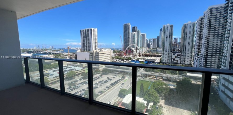 Condo à Miami, Floride, 2 chambres  № 1281267