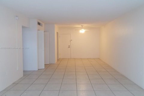 Copropriété à vendre à Miami Beach, Floride: 1 chambre, 75.25 m2 № 1270809 - photo 3