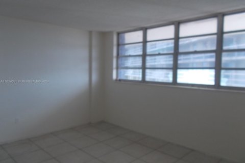 Copropriété à vendre à Miami Beach, Floride: 1 chambre, 75.25 m2 № 1270809 - photo 6