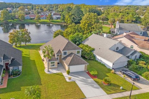 Villa ou maison à vendre à Orlando, Floride: 4 chambres, 164.72 m2 № 1385347 - photo 2