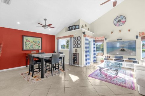 Villa ou maison à vendre à Orlando, Floride: 4 chambres, 164.72 m2 № 1385347 - photo 10