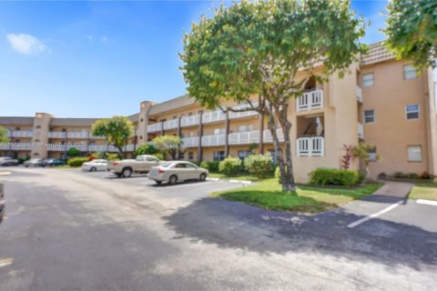 Copropriété à vendre à Sunrise, Floride: 2 chambres, 78.97 m2 № 1223037 - photo 29