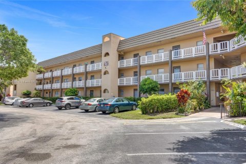 Copropriété à vendre à Sunrise, Floride: 2 chambres, 78.97 m2 № 1223037 - photo 30