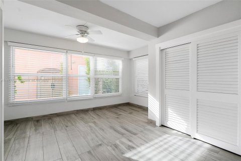 Casa en venta en Key Largo, Florida, 4 dormitorios, 283.17 m2 № 809170 - foto 9