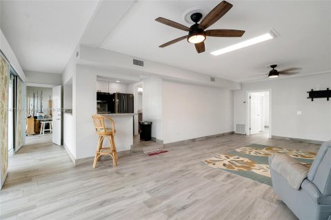 Casa en venta en Key Largo, Florida, 4 dormitorios, 283.17 m2 № 809170 - foto 7