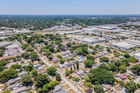 Casa en venta en Saint Petersburg, Florida, 4 dormitorios, 173.26 m2 № 1378271 - foto 9