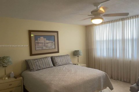 Condo in Delray Beach, Florida, 2 bedrooms  № 1394829 - photo 13