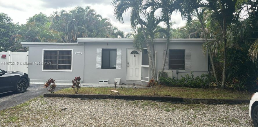 House in Fort Lauderdale, Florida 2 bedrooms, 86.96 sq.m. № 1394828