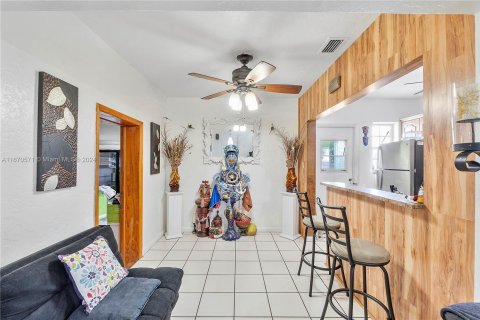 Casa en venta en Miami, Florida, 2 dormitorios, 133.97 m2 № 1394778 - foto 4