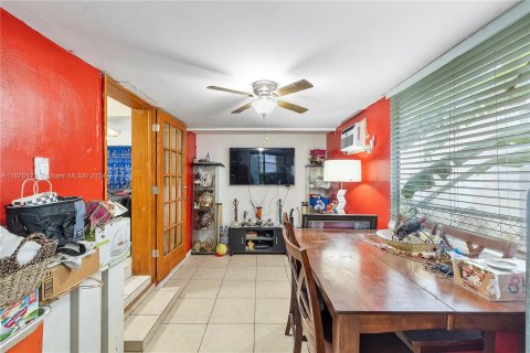 Casa en venta en Miami, Florida, 2 dormitorios, 133.97 m2 № 1394778 - foto 6