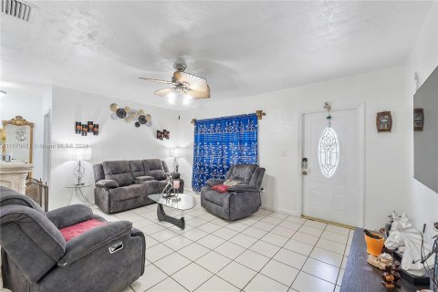 Casa en venta en Miami, Florida, 2 dormitorios, 133.97 m2 № 1394778 - foto 13