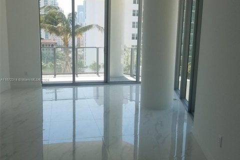 Condo in Miami, Florida, 1 bedroom  № 1394827 - photo 4