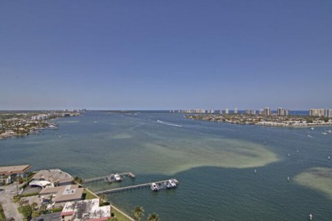 Condominio en venta en Riviera Beach, Florida, 3 dormitorios, 166.11 m2 № 1229307 - foto 26