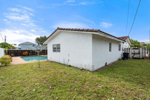 Casa en venta en Fort Lauderdale, Florida, 3 dormitorios, 215.81 m2 № 1229300 - foto 23