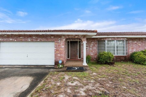 House in Fort Lauderdale, Florida 3 bedrooms, 215.81 sq.m. № 1229300 - photo 29