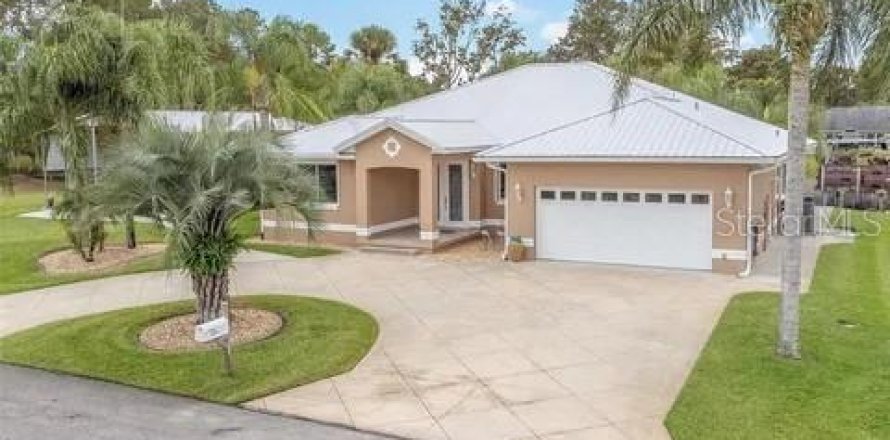 Casa en Astor, Florida 3 dormitorios, 274.15 m2 № 1387495