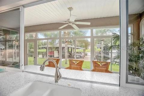 Casa en venta en Astor, Florida, 3 dormitorios, 274.15 m2 № 1387495 - foto 9