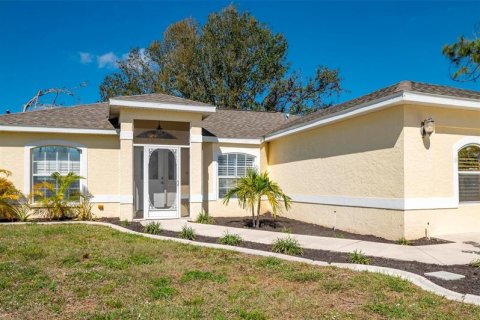 Casa en venta en North Port, Florida, 3 dormitorios, 163.14 m2 № 348222 - foto 4