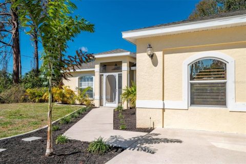 Villa ou maison à vendre à North Port, Floride: 3 chambres, 163.14 m2 № 348222 - photo 6