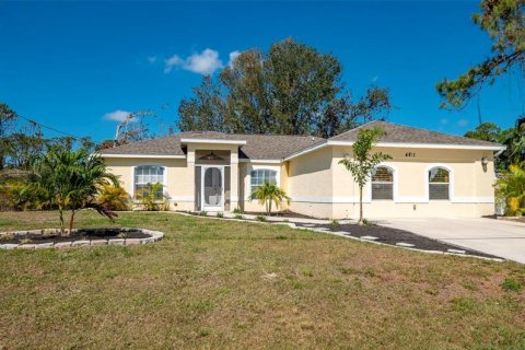 House in North Port, Florida 3 bedrooms, 163.14 sq.m. № 348222 - photo 3