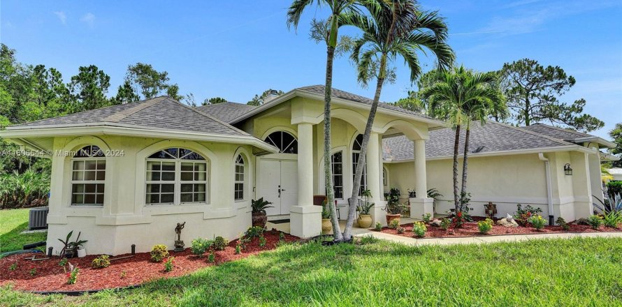 Villa ou maison à Loxahatchee Groves, Floride 4 chambres, 289.3 m2 № 1233626